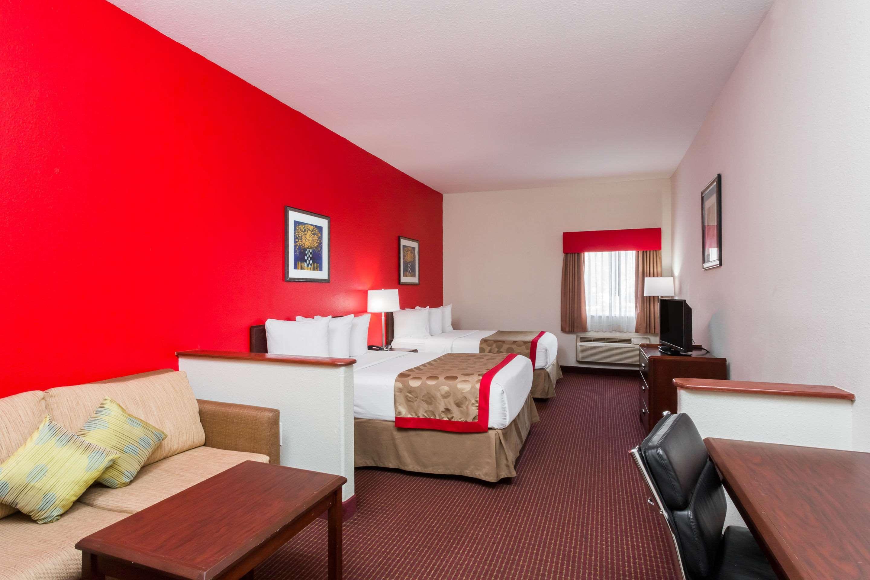 Quality Inn Zephyrhills-Dade City Экстерьер фото