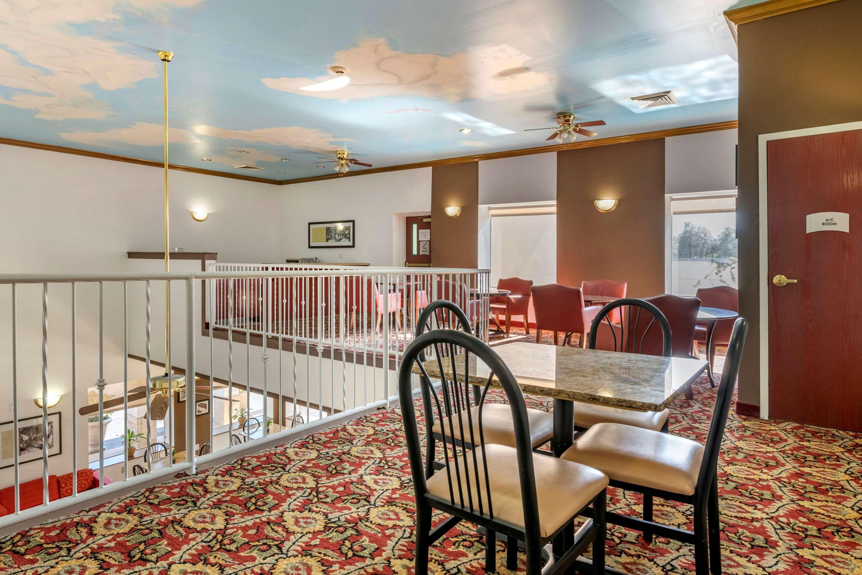Quality Inn Zephyrhills-Dade City Экстерьер фото