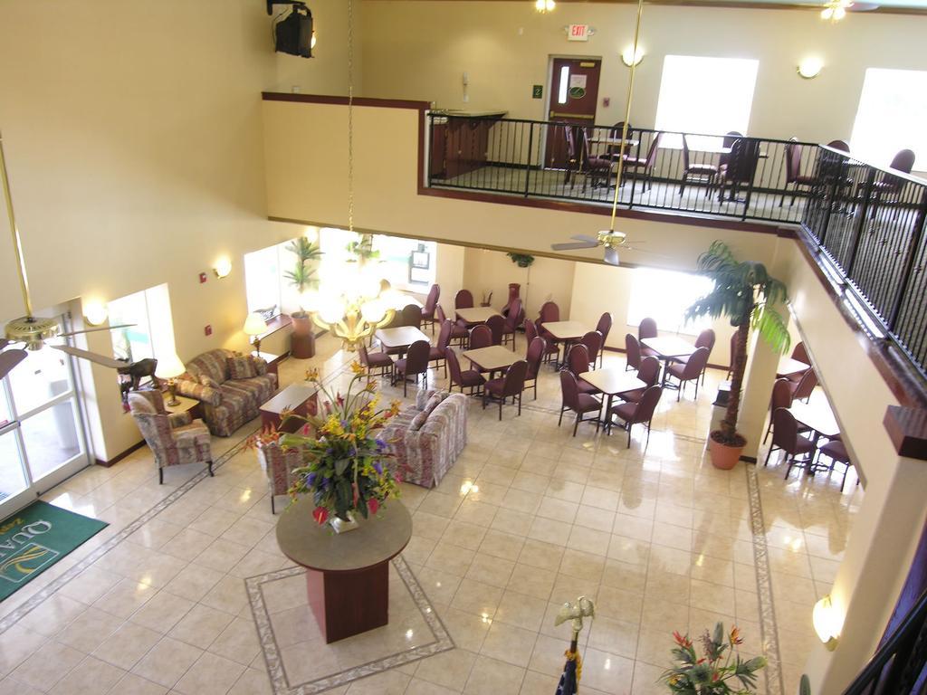 Quality Inn Zephyrhills-Dade City Экстерьер фото