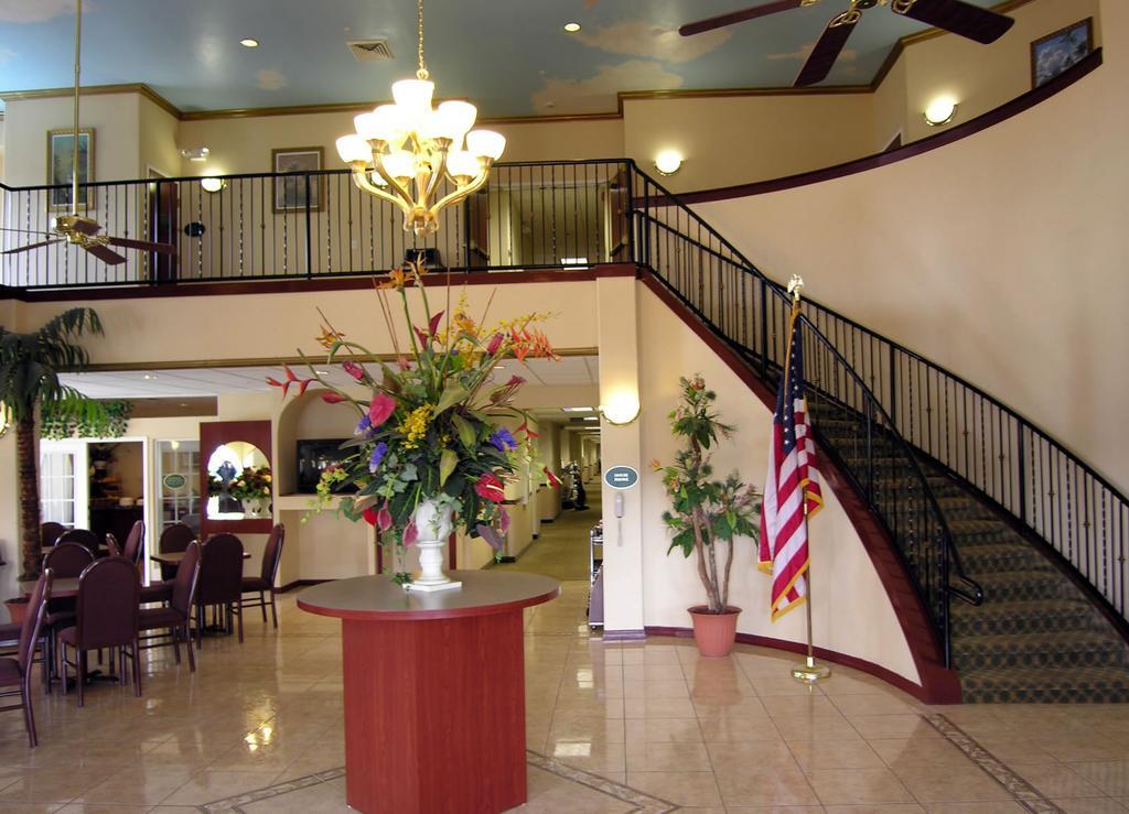 Quality Inn Zephyrhills-Dade City Экстерьер фото